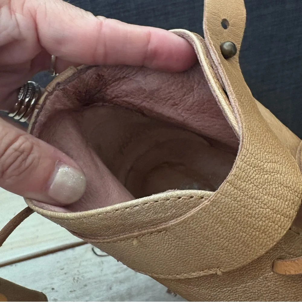 Anthropologie Lucky Penny Leather Wedges Camel Tan  Retro Sz. 39/8.5 Retail $179